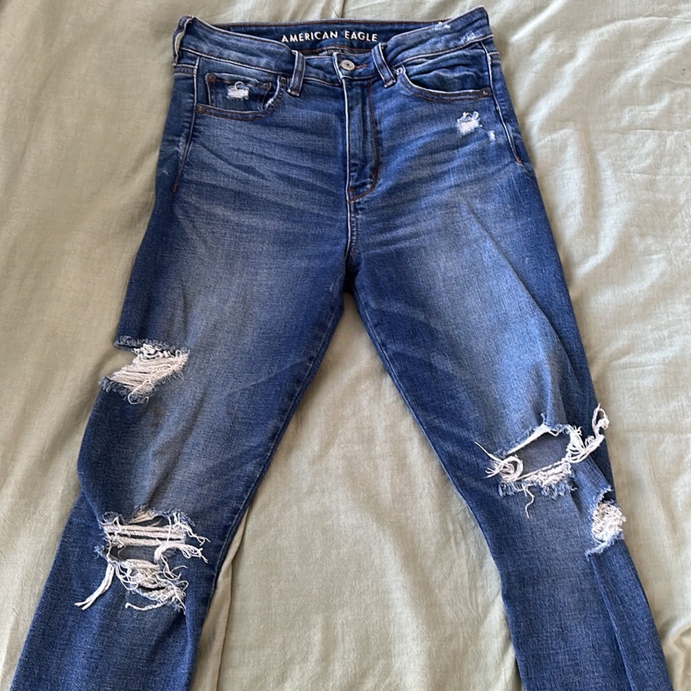 Distressed Hi Rise Jegging - Picture 3 of 8